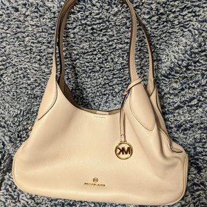 MICHAEL KORS KELSEY HANDBAG HOBO SOFT PINK PRE OWNED